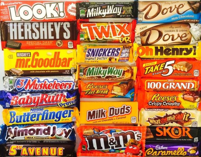 CANDY BAR definition in American English